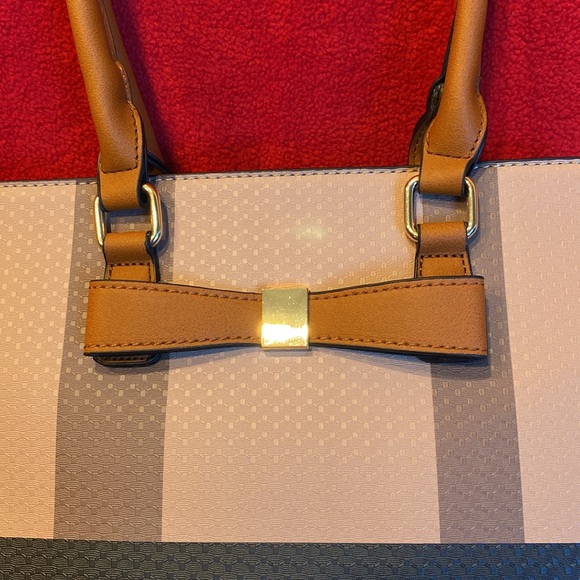 NWOT Designer Inspired Brown Black & White Check Satchel with Removable Strap - Picture 4 of 12